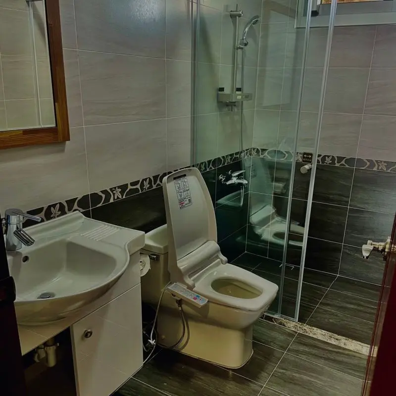 roomInfo.title
